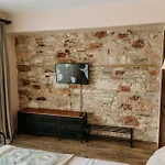 Nill's Stone House Hotell