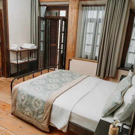 Nill's Stone House Szálloda