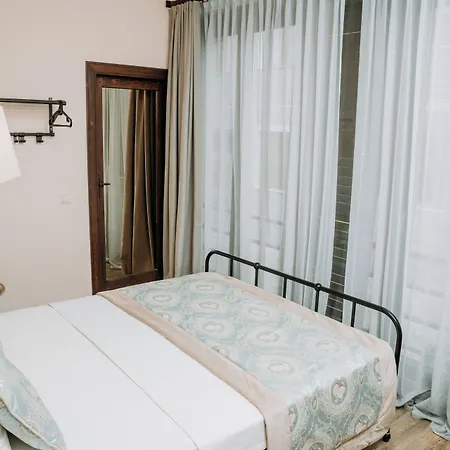 Hotel Nill's Stone House *
